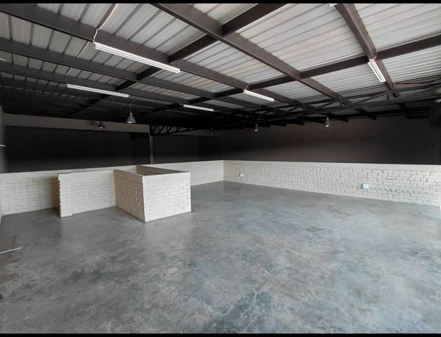 395M² WAREHOUSE TO LET IN POMONA